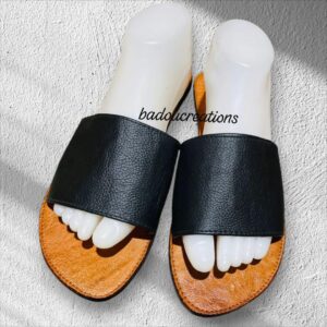 Sandale noire artisanale