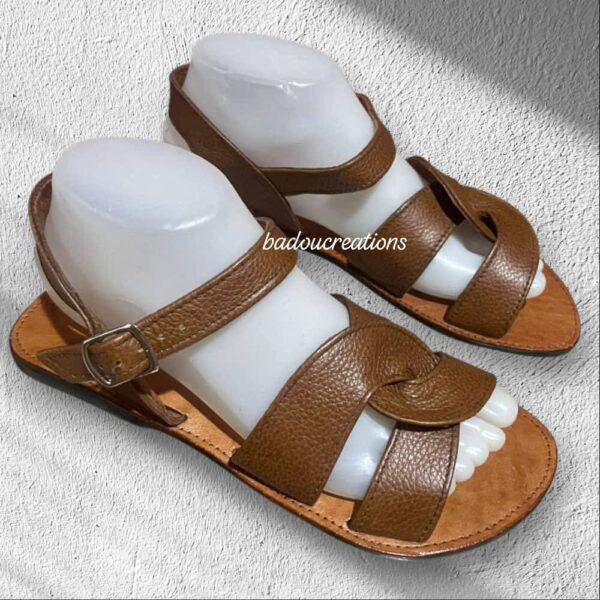 Sandale marron artisanale